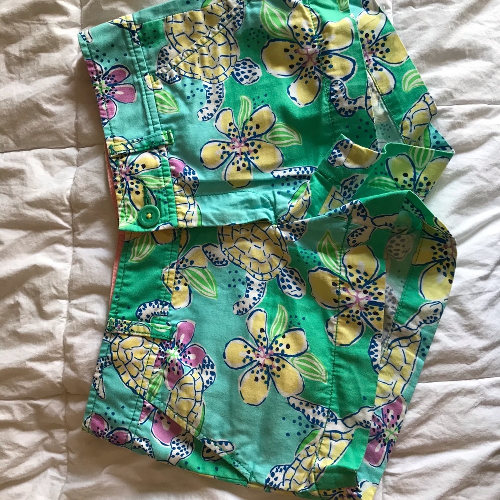 Lilly Pulitzer Walsh short